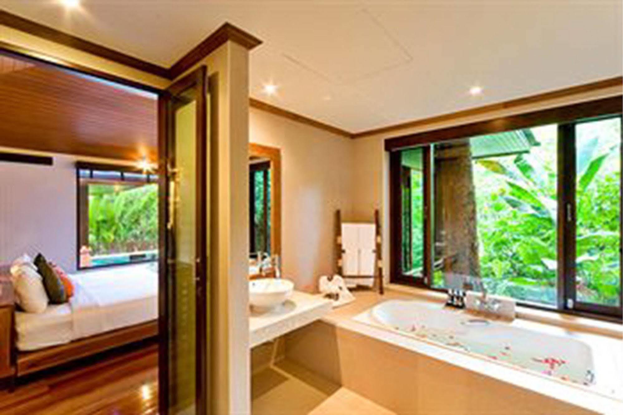 Korsiri Pool Tempat peranginan 4*